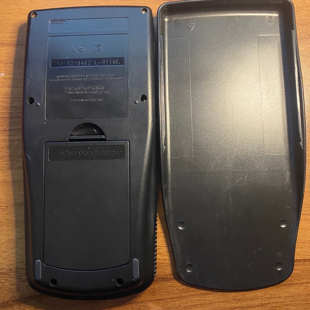 TI-83 Plus Texas Instruments Calculator - Picture 4 of 4